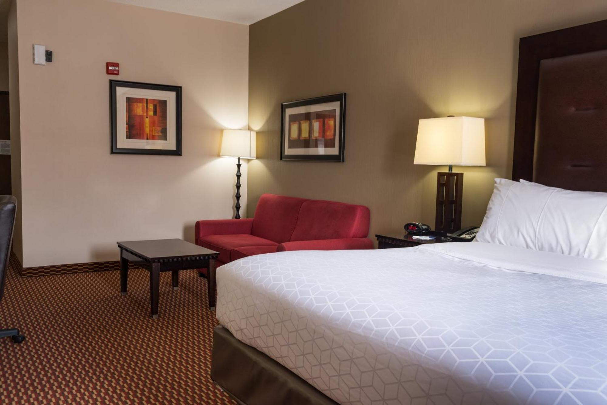 Holiday Inn Express Hartford-Newington By Ihg Екстериор снимка