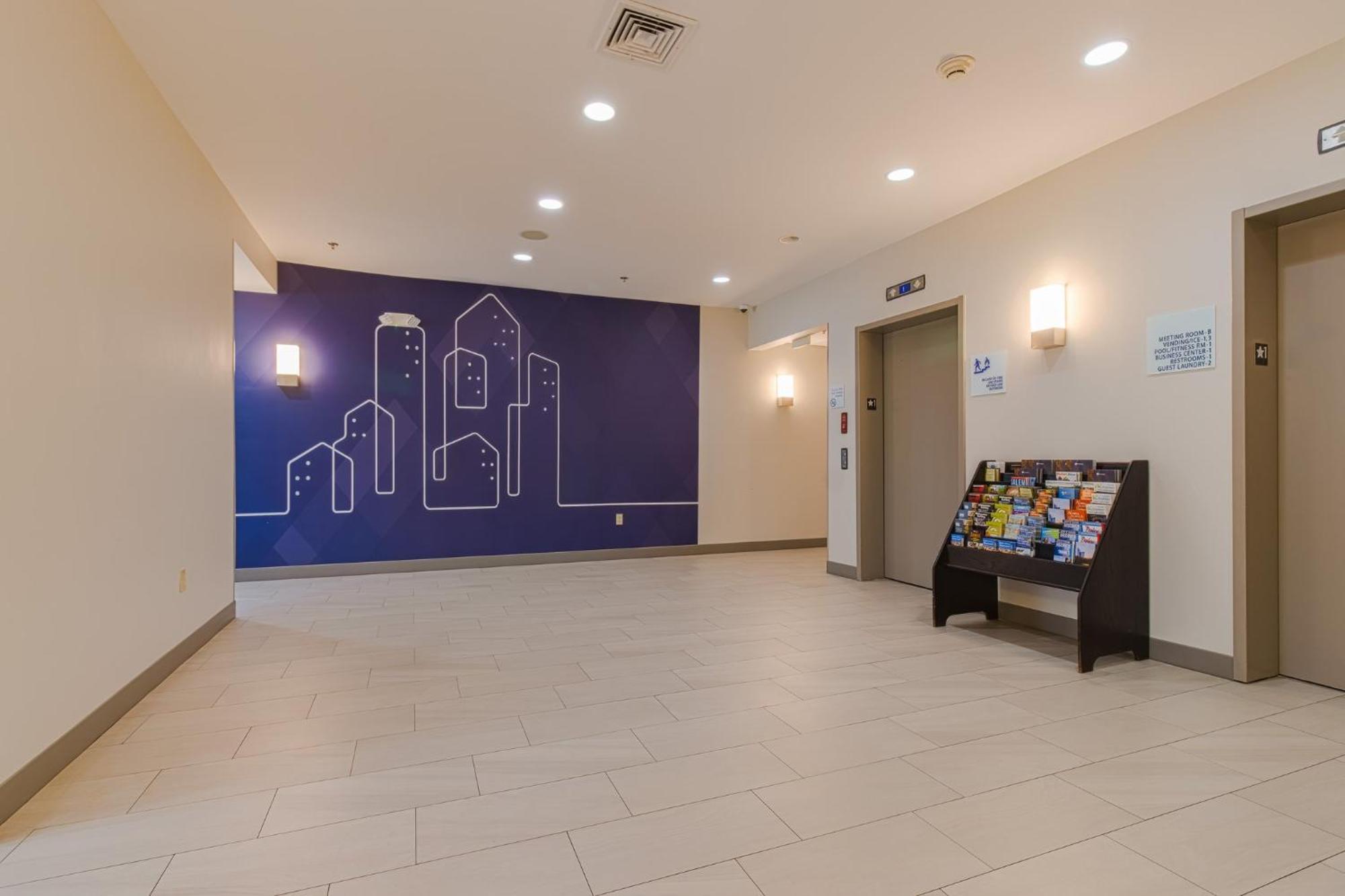Holiday Inn Express Hartford-Newington By Ihg Екстериор снимка