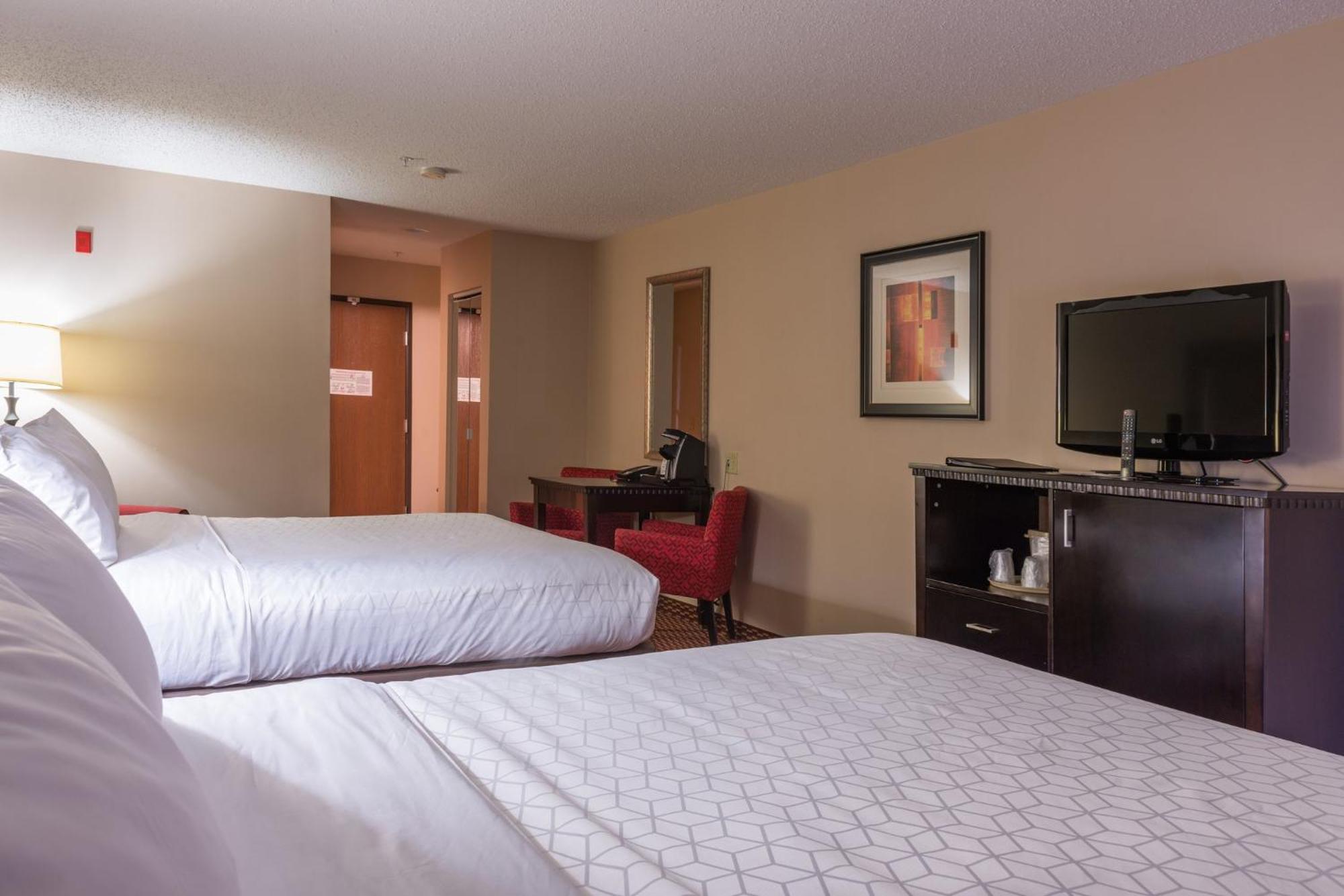 Holiday Inn Express Hartford-Newington By Ihg Екстериор снимка