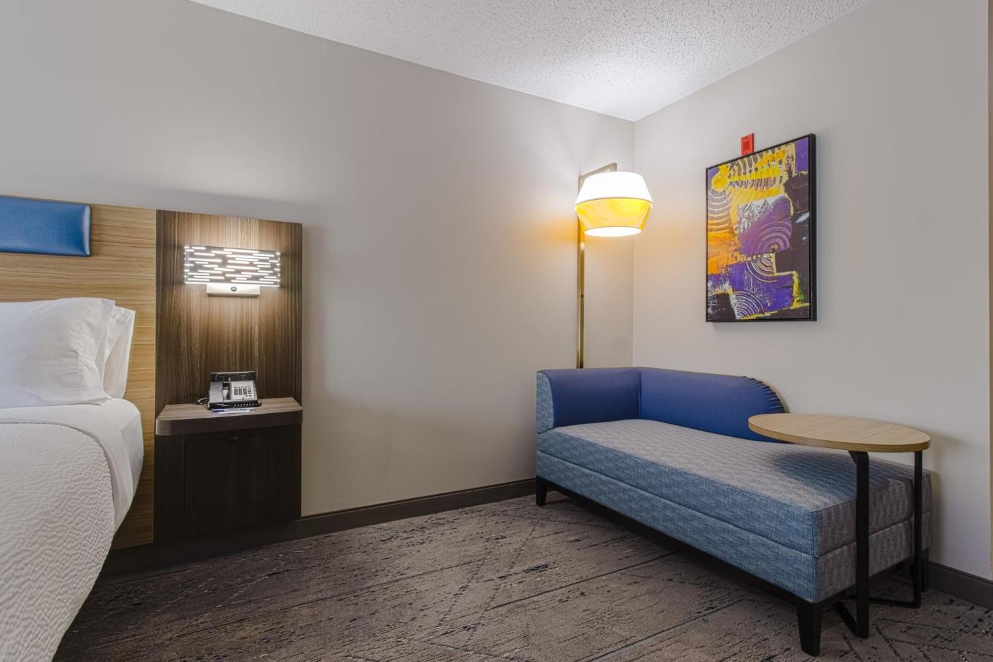 Holiday Inn Express Hartford-Newington By Ihg Екстериор снимка