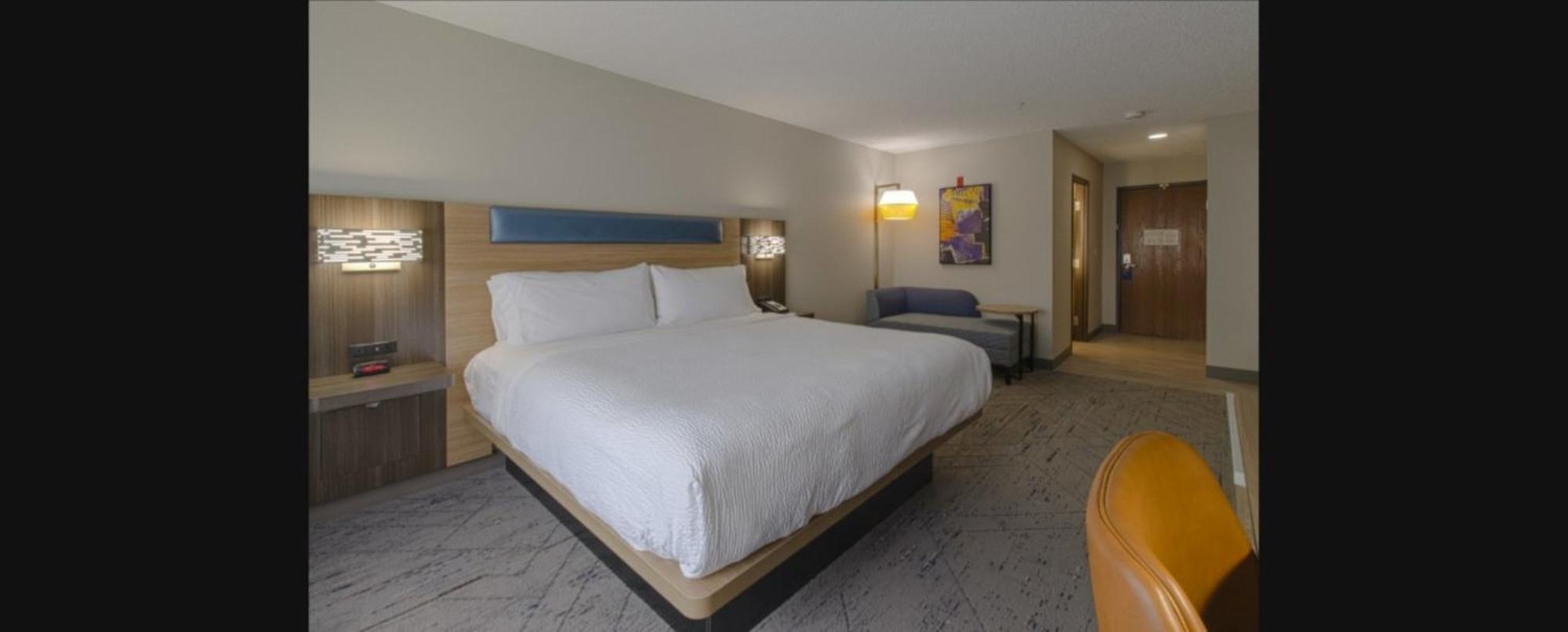 Holiday Inn Express Hartford-Newington By Ihg Екстериор снимка